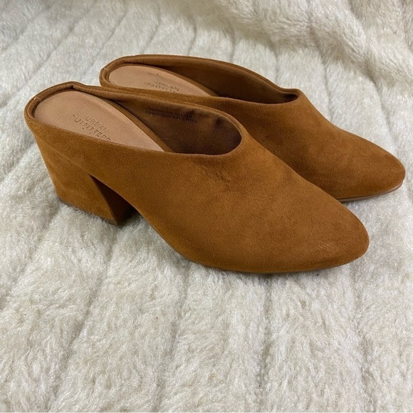 𝅺urban Outfitters Heels - Picture 4 of 8